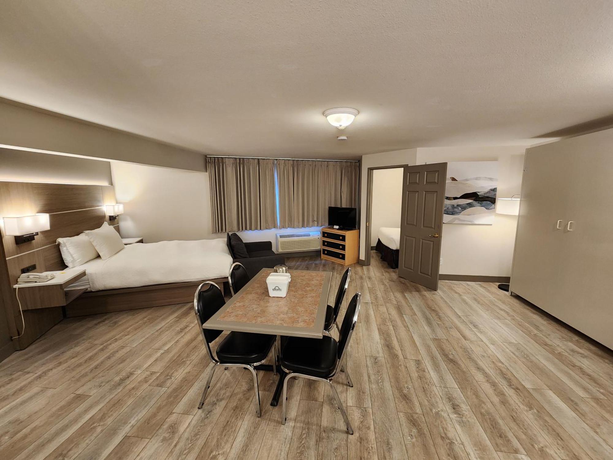 Hotel Days By Wyndham Conference Centre 3*